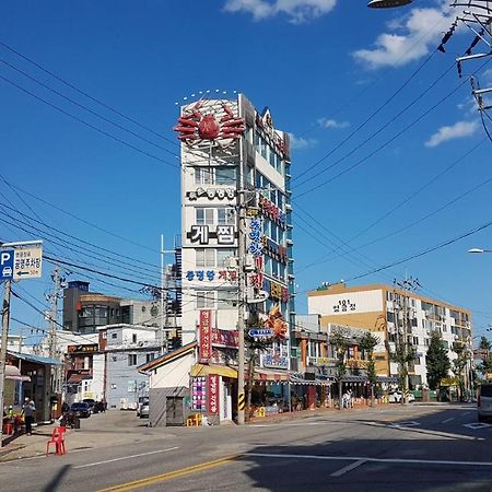 Lighthouse Beach Motel Sokcho Esterno foto