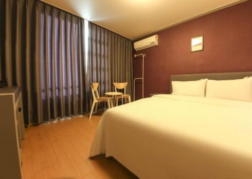 Lighthouse Beach Motel Sokcho Esterno foto